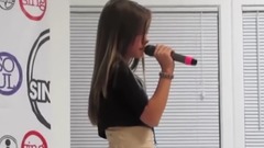 11歲女孩翻唱-Wrecking Ball- 評判聽完后都被震撼了 (中字)