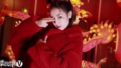 迪麗熱巴 - 濃墨重彩之間的迪麗熱巴 風格百變的異域女郎_時尚芭莎BAZAAR拍攝花絮