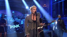 P!nk - P!nk - What About Us 現場版 2017