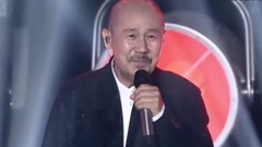 騰格爾在原唱面前現場演唱<隱形的翅膀>