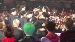 171201 MAMA IN 香港 最佳年度專輯大賞!應援棒~講話!