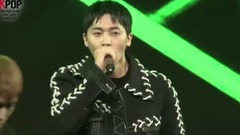長直發的她