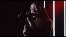 Alan Walker & Noah Cyrus & Juliander - All Falls Down 現場版 2017
