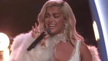 Bebe Rexha - Bebe Rexha - Meant To Be - 現場版 2017