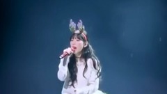陪伴泰妍演唱會的圣誕樹,原來是這樣的存在~!粉絲聽了它的由來滿臉熱淚~