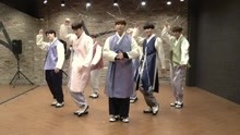 VAV - VAV - SPOTLIGHT 舞蹈練習室(新年韓服版.ver)