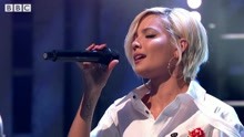 Halsey - Alone Sounds Like Friday Night 現場版2018