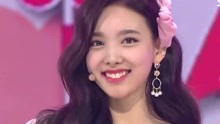 TWICE - What is Love - SBS人氣歌謠 現場版 18/04/22