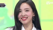 TWICE - What is Love? - M COUNTDOWN 現場版 18/04/26
