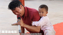  - 致母親節：殘疾人，街頭飆淚演唱《媽媽我想你》為靈為之顫動！