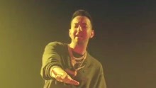  - Justin Quiles - Monstruo