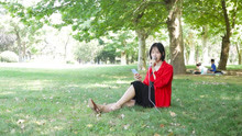  - 美女演唱《紅色高跟鞋》