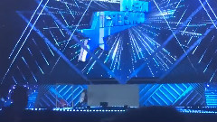 智妍表演前準備