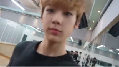 大哥和忙內奇怪的英雄游戲