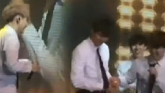 金泰亨可愛五連拍