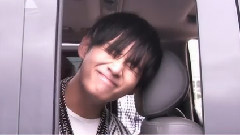 官網更新 面部肌肉運動時間在車上的防彈少年團