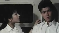 若い東京の屋根の下