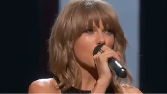 Taylor Swift獲iHeartRadio2015年度藝人獎