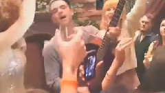 Taylor Swift為好閨蜜慶祝25歲生日視頻