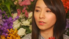 藍色の空の下で
