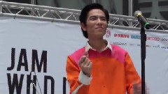 話不多