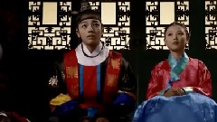 <擁抱太陽的月亮>