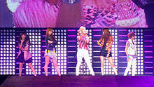 f(x) - La Cha Ta SMTOWN麥迪遜廣場花園現場版