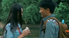 輕聲的說