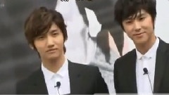 めざまし東方神起巨幅廣告