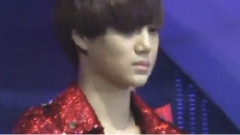 閃著淚花的鐘仁