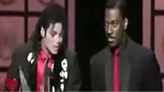 Michael Jackson - 1989年艾迪莫菲給MJ頒獎的搞笑畫面
