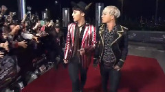MAMA Red Carpet GD & 太陽 Cut