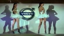  - 美女車模車展上秀舞姿