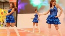  - 藍色閃亮短裙美女