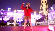  - 美女夜幕中獨舞