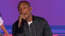 Frontin & Hot In Herre & I Just Wanna Love U & Pass The Rock This Way & Blurred Lines & Get Lucky & Happy