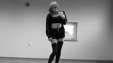 長腿美女模仿智妍《1分1秒》