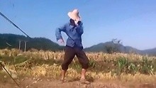  - 農忙不忘MJ 民工哥田埂熱舞