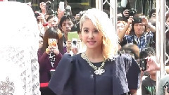 乘坐冰雕馬車出場