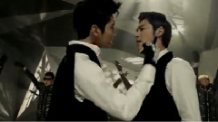 東方神起 - Keep Your Head Down