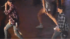 觸