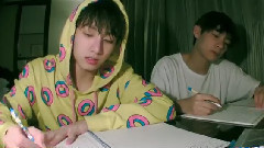 官網更新:防彈少年團 2015 暑假!