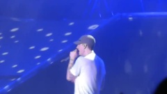 Stan Sing For The Moment