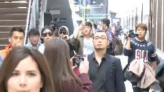 U-Kiss到達巴黎北站